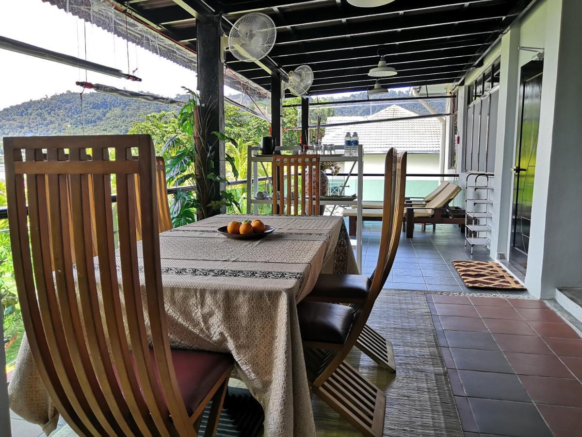 Alia Residence Business Resort Padang Mat Sirat Exterior photo